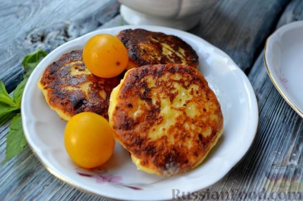 Сырники с алычой (на сковороде)