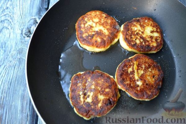 Сырники с алычой (на сковороде)